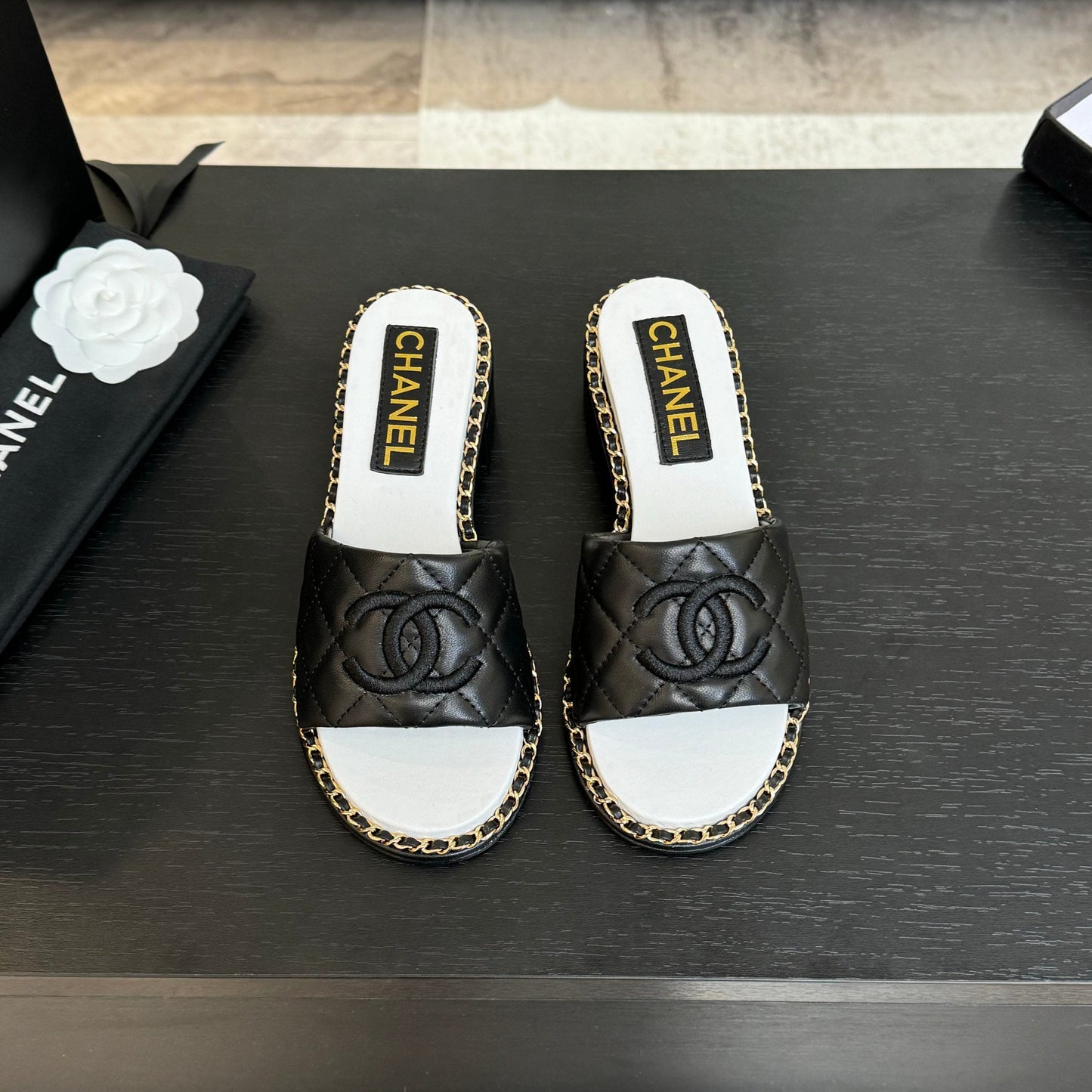 HIGH FLATFORM SLIPPER IN BLACK EMBOSSED SHEEPSKIN