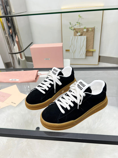 ECRU SNEAKERS IN BLACK SUEDE