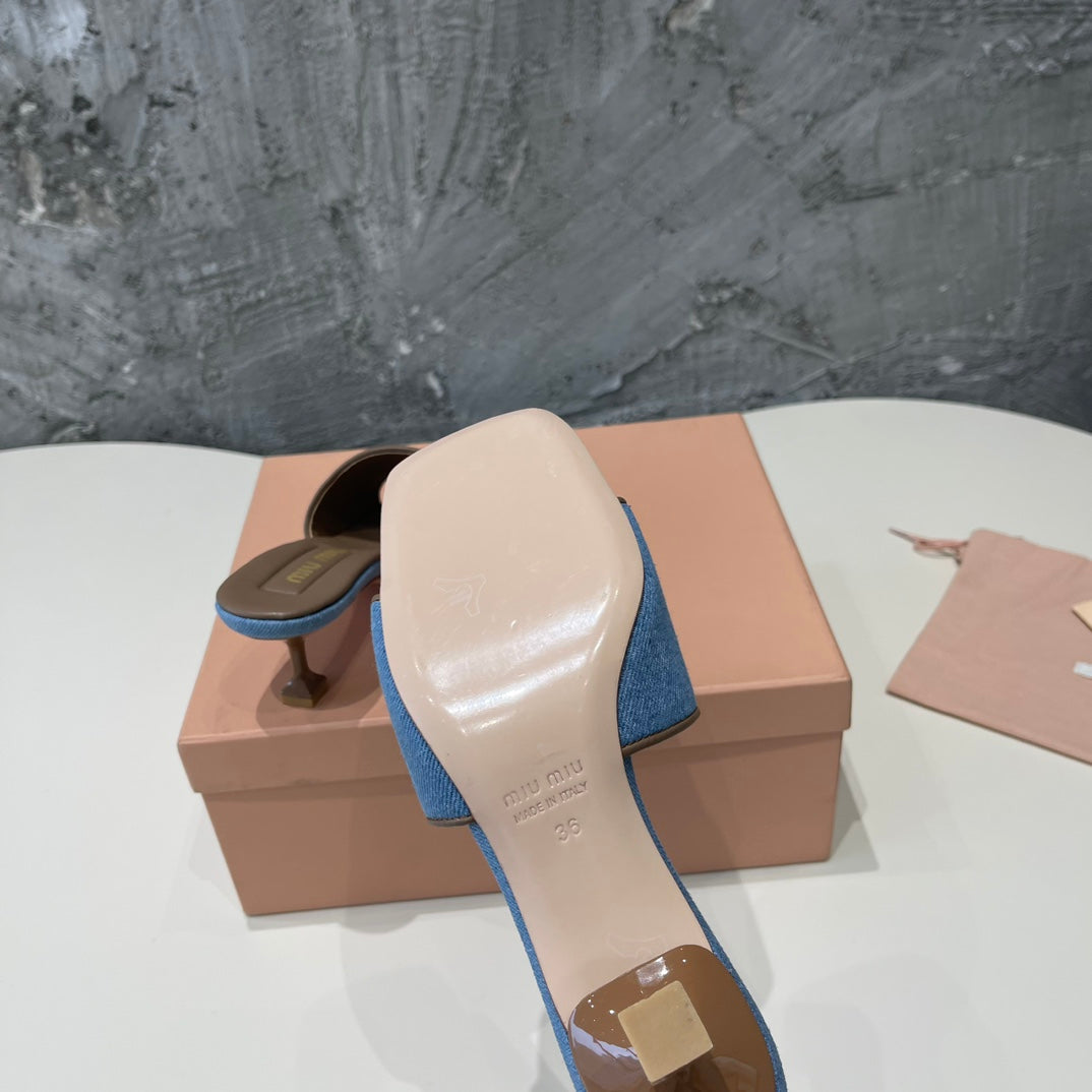 CARAMEL HIGH HEEL WITH AZURE BLUE STRAPS
