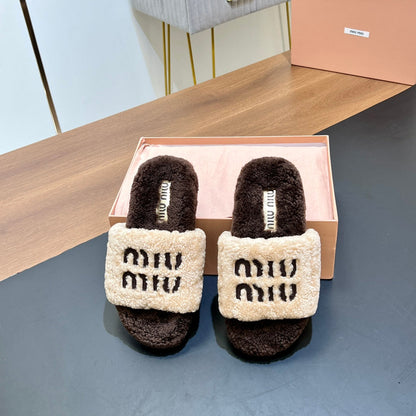 WOOL SLIPPER BEIGE AND CHOCOLATE