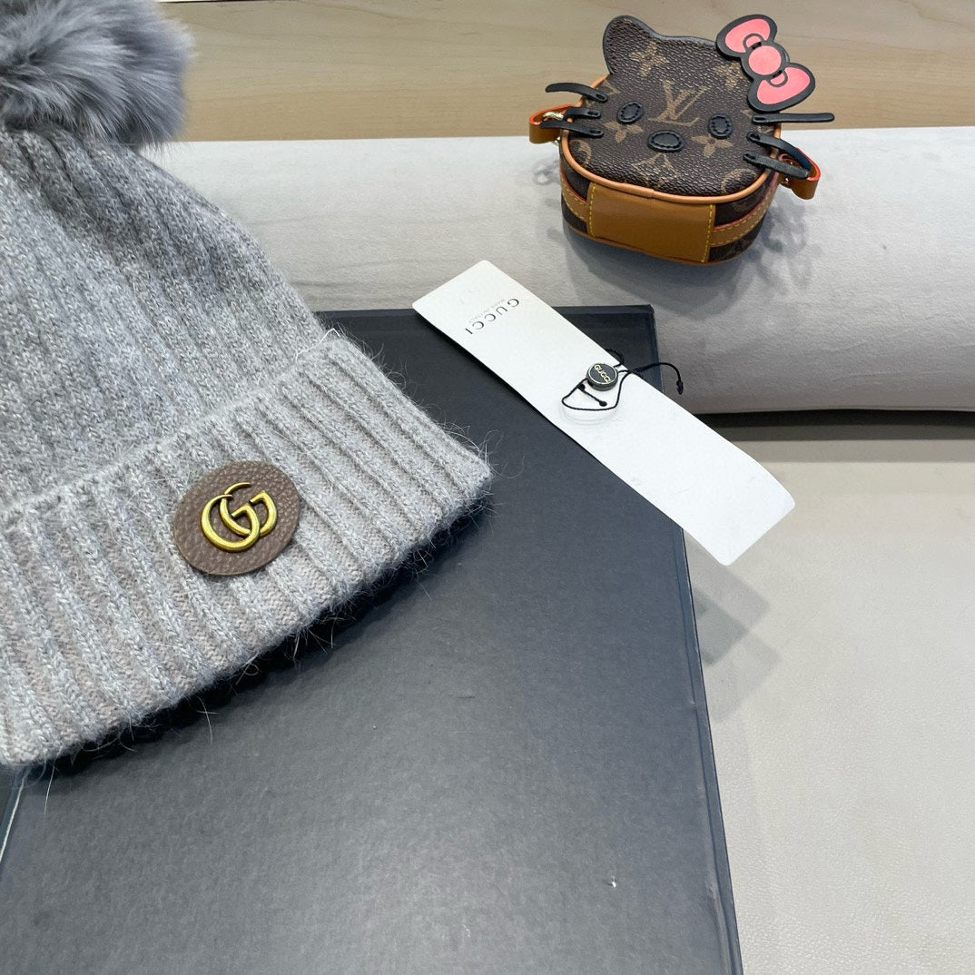 BEANIE HAT IN LIGHT GRAY WOOL 422455