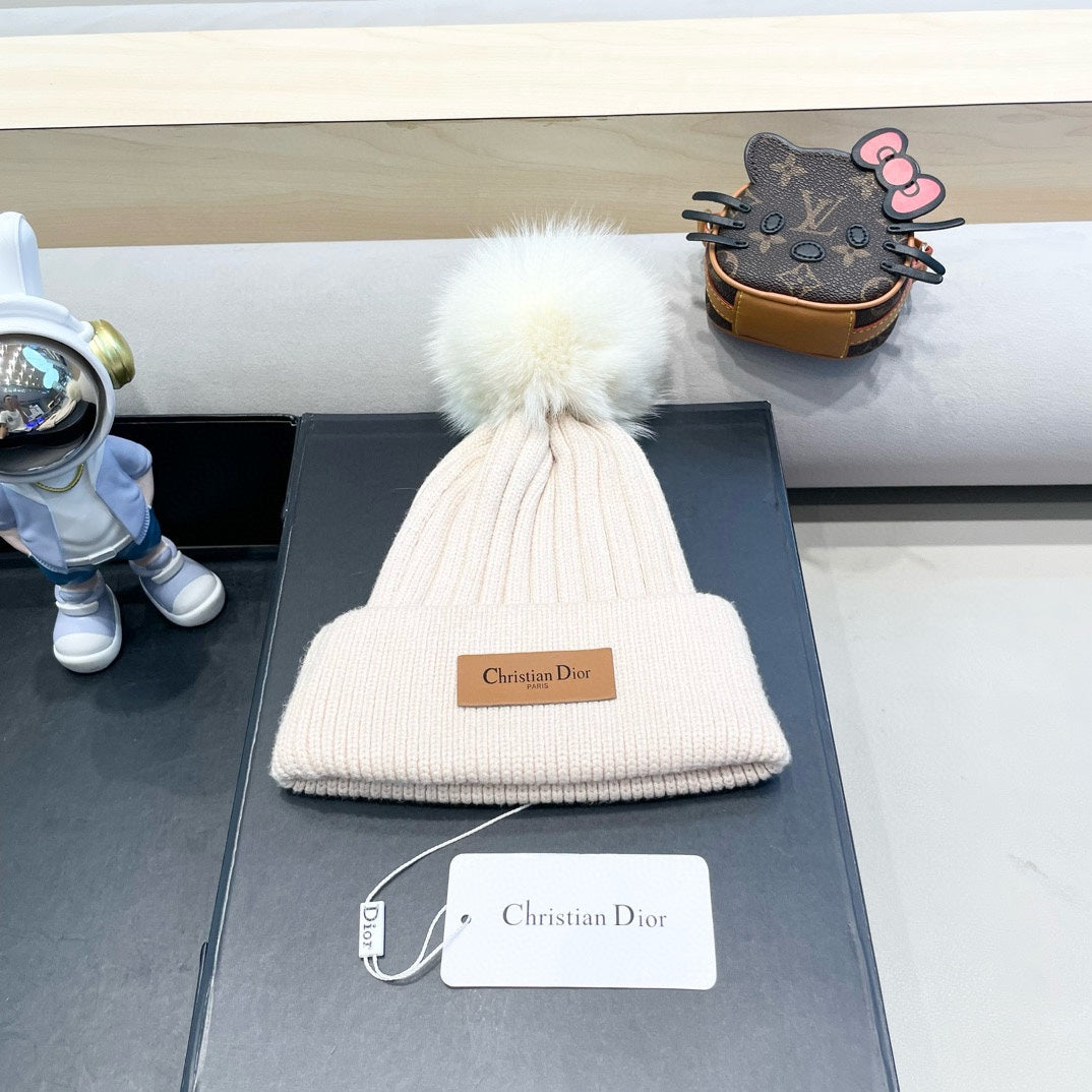 KNITTED BEANIE HAT IN BEIGE WOOL AND FOX FUR 435034
