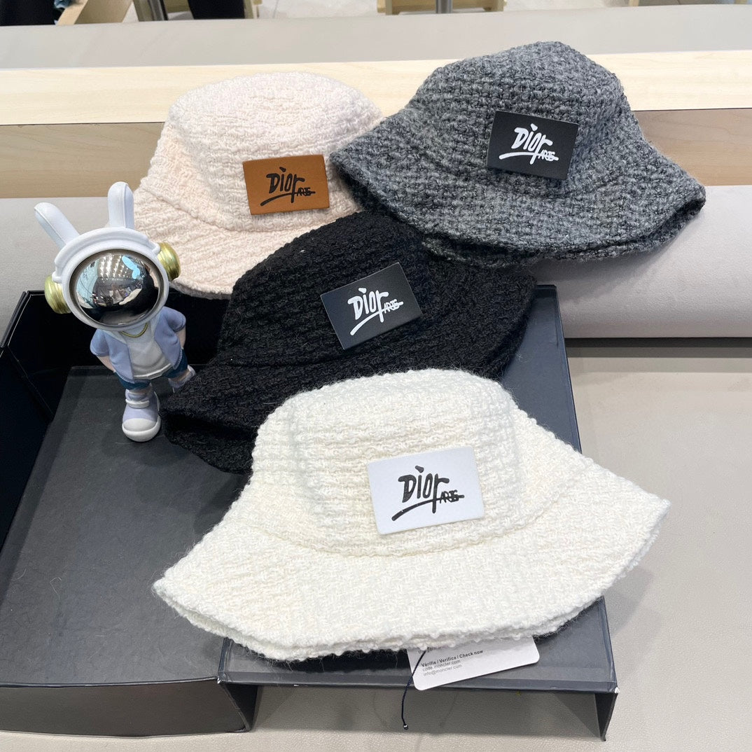 BUCKET HAT IN BLACK WOOL 436744