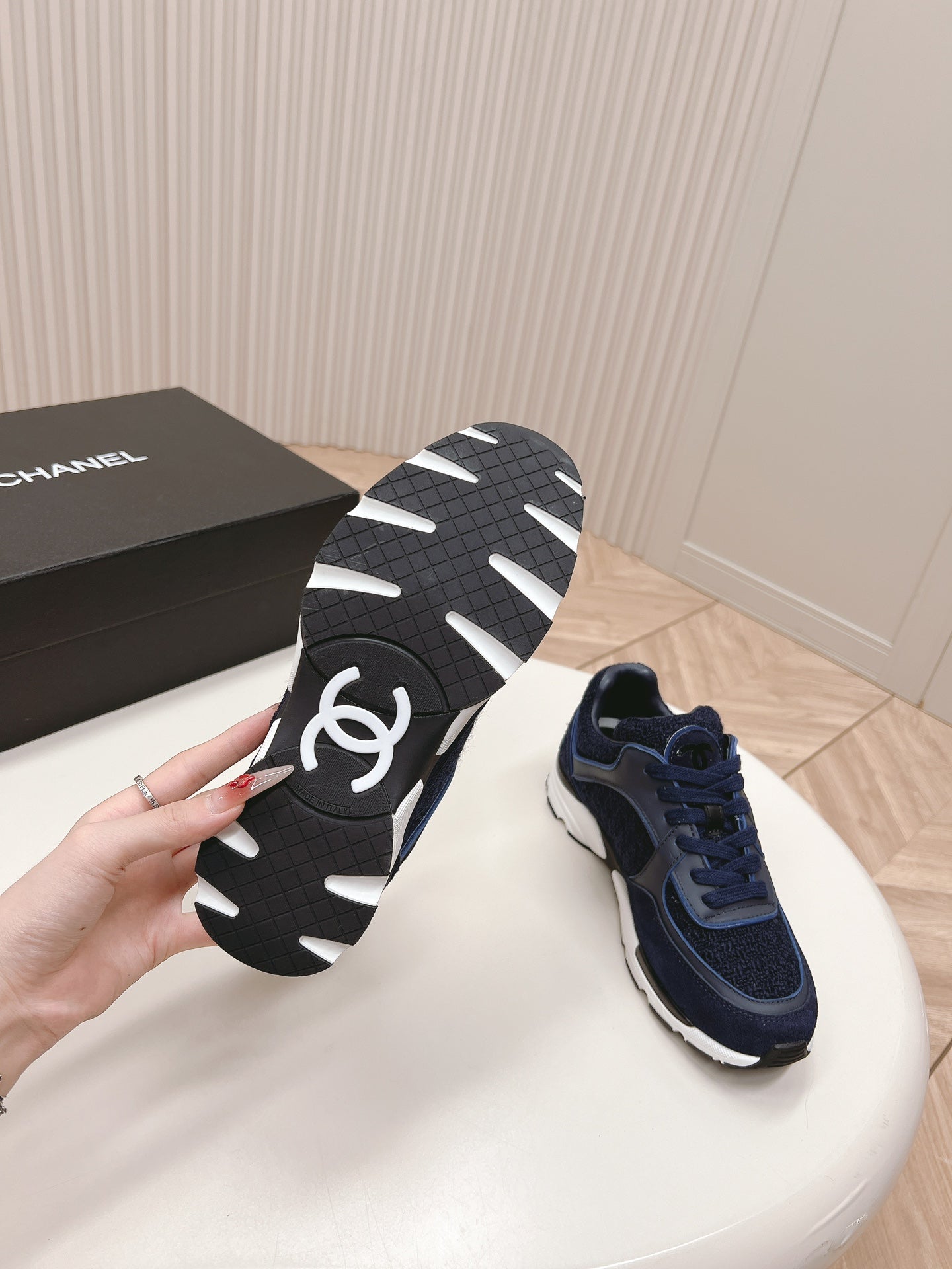 TRAINERS IN MIDNIGHT BLUE SUEDE AND CALFSKIN