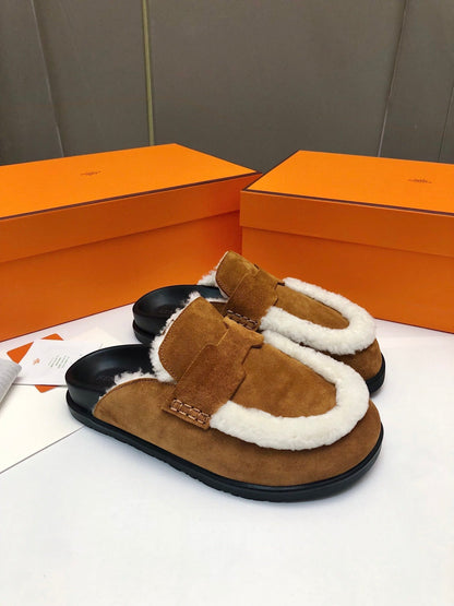 GO MULE IN BRONZE BROWN SUEDE ATTACH WHITE FLEECE