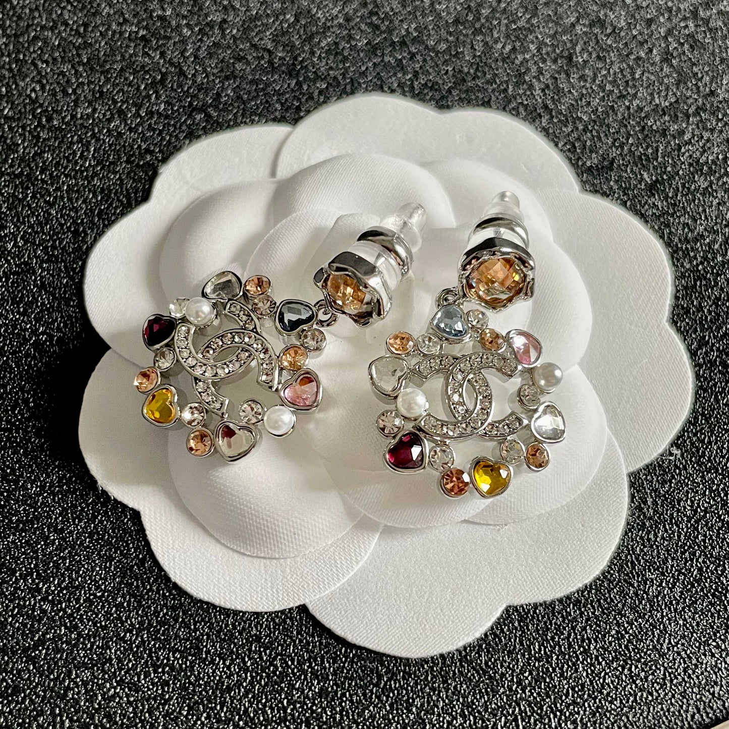 DOUBLE C STUD EARRINGS IN SILVER METAL WHITE PEARL MULTICOLOR STONES