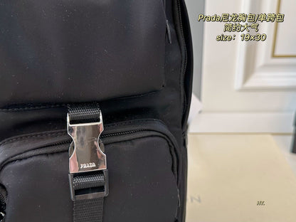 SILVER BUCKLE BACKPACK 30 IN BLACK RE-NYLON