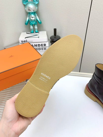 BOTINES HISTORY BOOTS IN BLACK CALFSKIN