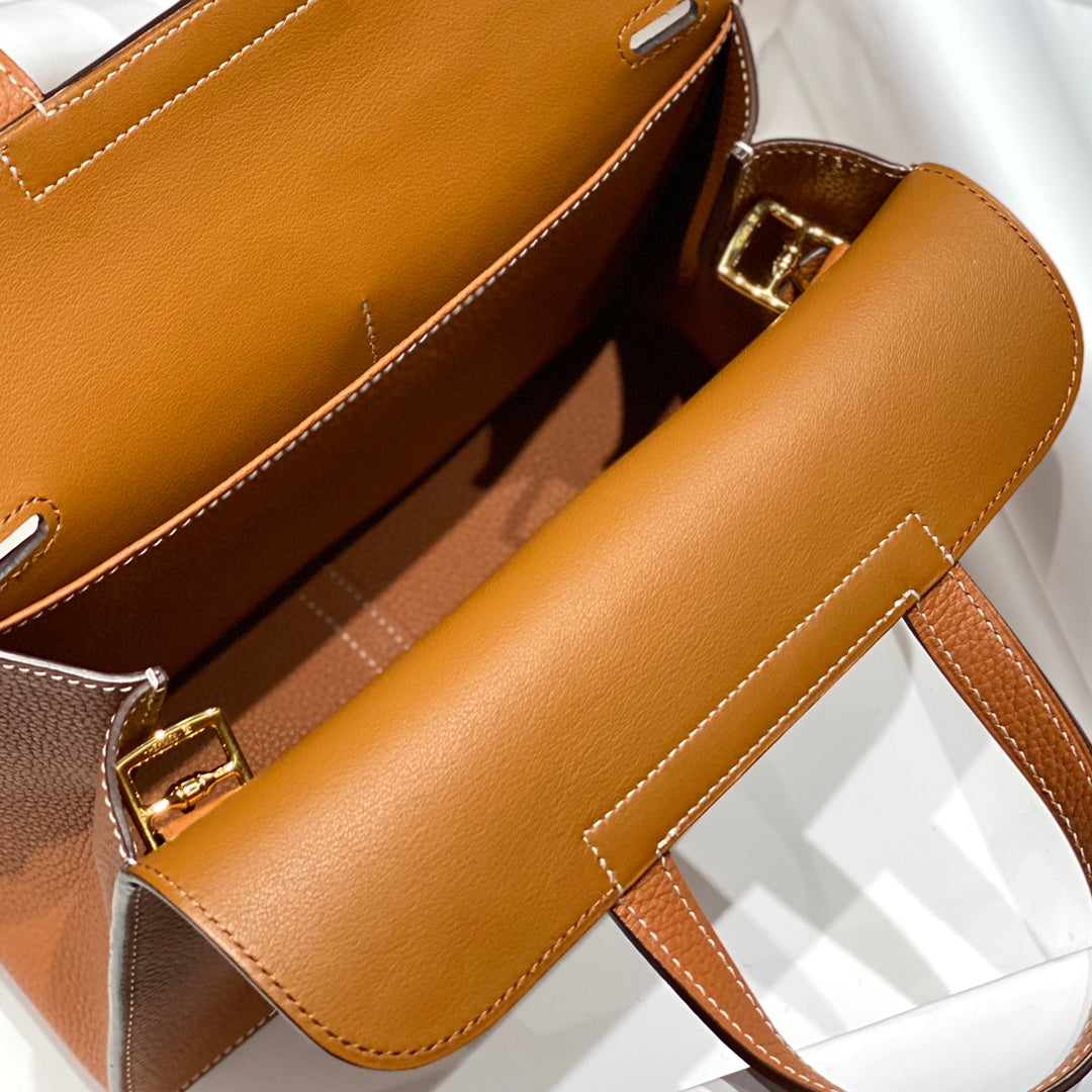 HALZAN 25 HANDLE BAG IN DULL ORANGE GRAINED CALFSKIN