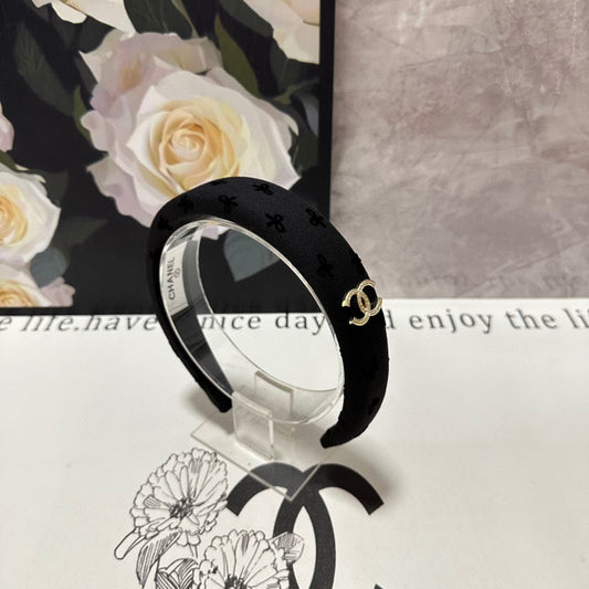 BLACK FABRIC HAIRBAND 432839