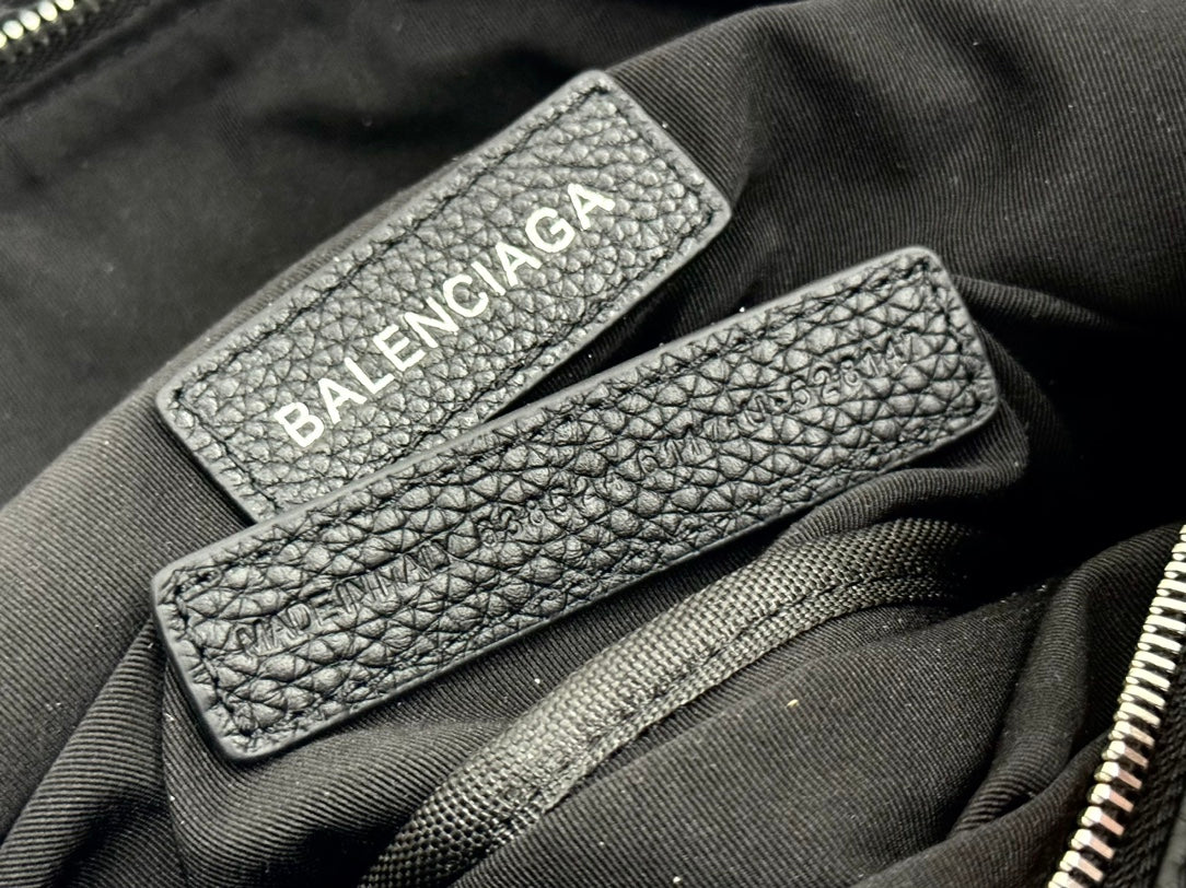 EVERYDAY BELTPACK 40 IN BLACK GRAINED CALFSKIN