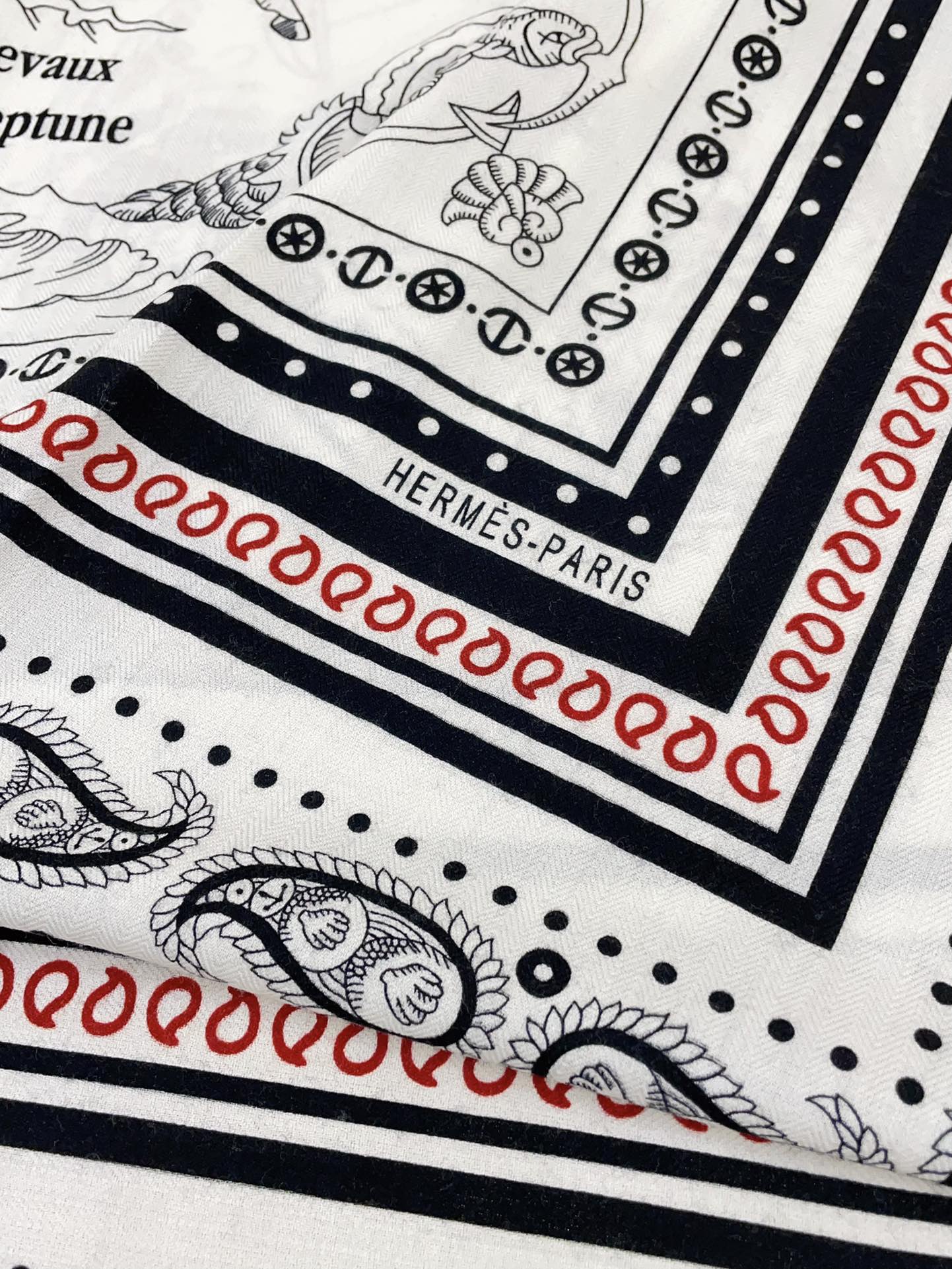 TATOUAGES MARINS BANDANA SHAWL 135 CM COLORFUL 385442