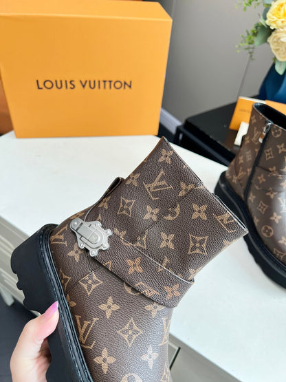 LV WOMEN'S BEAUBOURG ANKLE BOOT IN CACAO MONOGRAM CALFSKIN