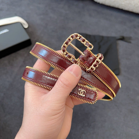 BELT 20MM IN WINE RED CALFSKIN WITH INTERWOVEN CHAIN BUCKLE ZIPPER IN TRIM GOLD HARDWARE