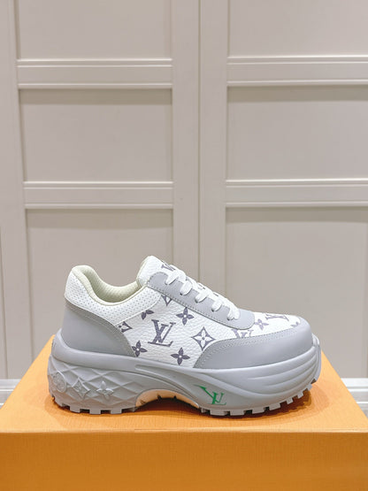 RUN AWAY SNEAKER IN DOVE GRAY MIX WHITE CALFSKIN