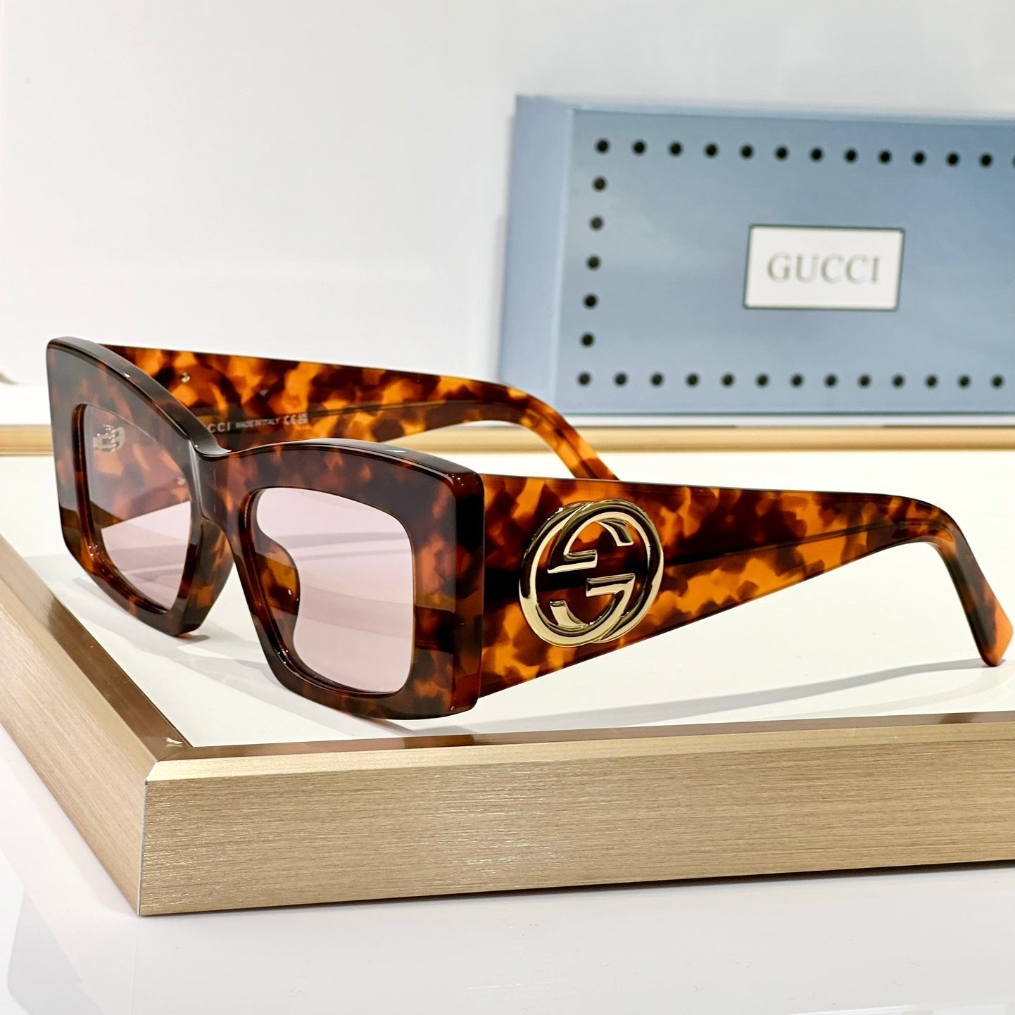 RECTANGULAR FRAME SUNGLASSES GG1842S IN ACETATE