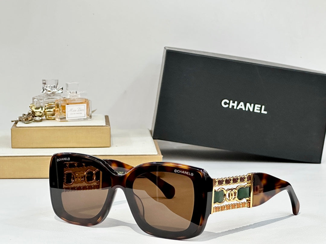 SQUARE SUNGLASSES CH5537Q IN ACETATE CHAIN METAL