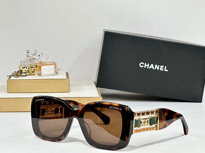 SQUARE SUNGLASSES CH5537Q IN ACETATE CHAIN METAL