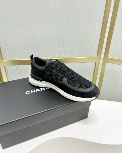SNEAKER IN BLACK SUEDE AND BREATHABLE MESH