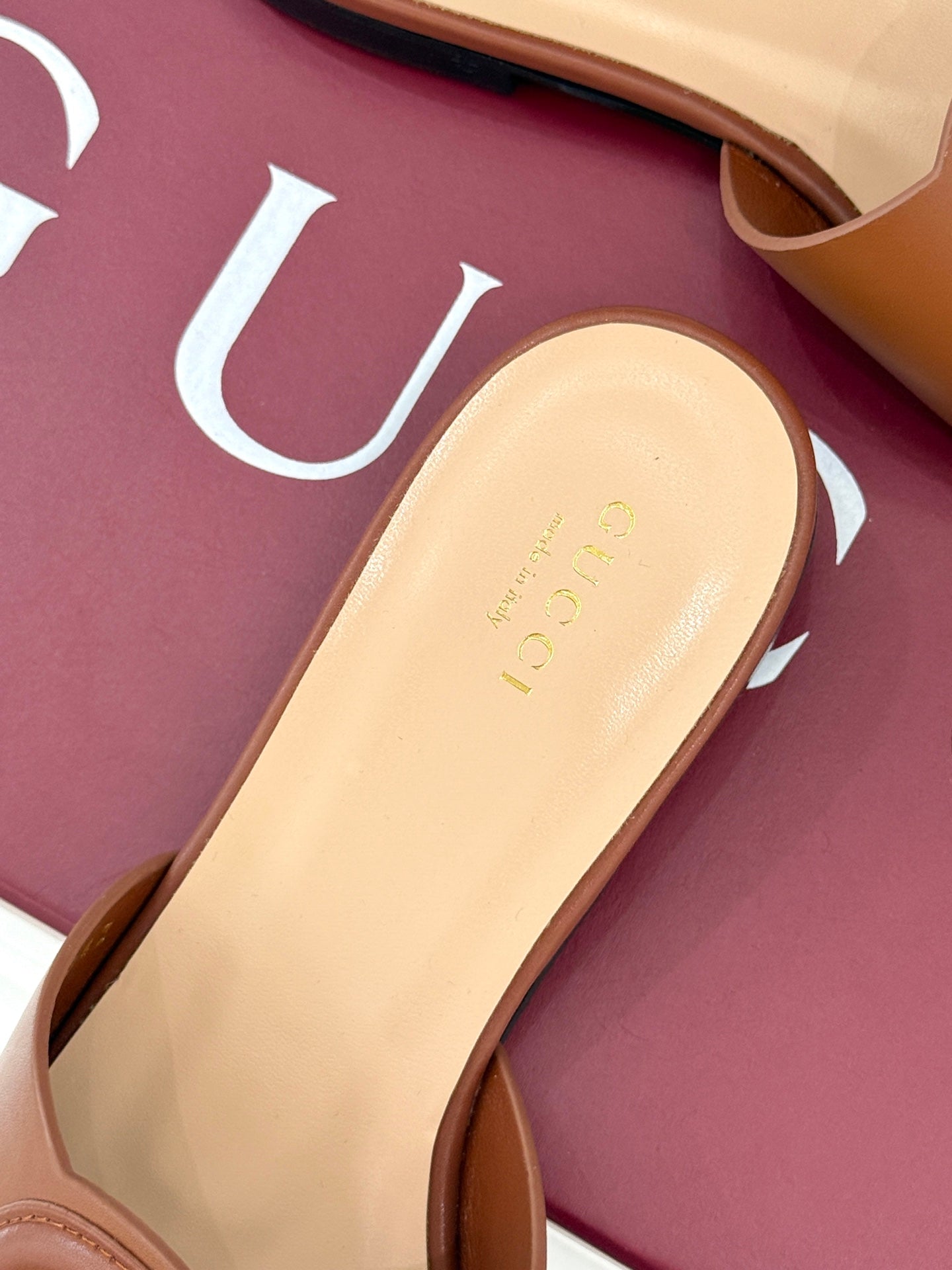 SLIDE SANDALS IN BROWN CALFSKIN
