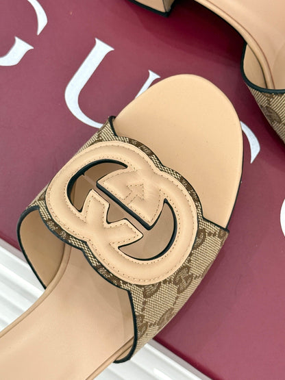 MID-HEEL MULE IN BEIGE CALFSKIN AND FABRIC