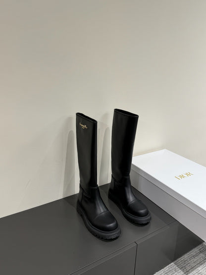 D-TOWN BOOTS IN BLACK CALFSKIN
