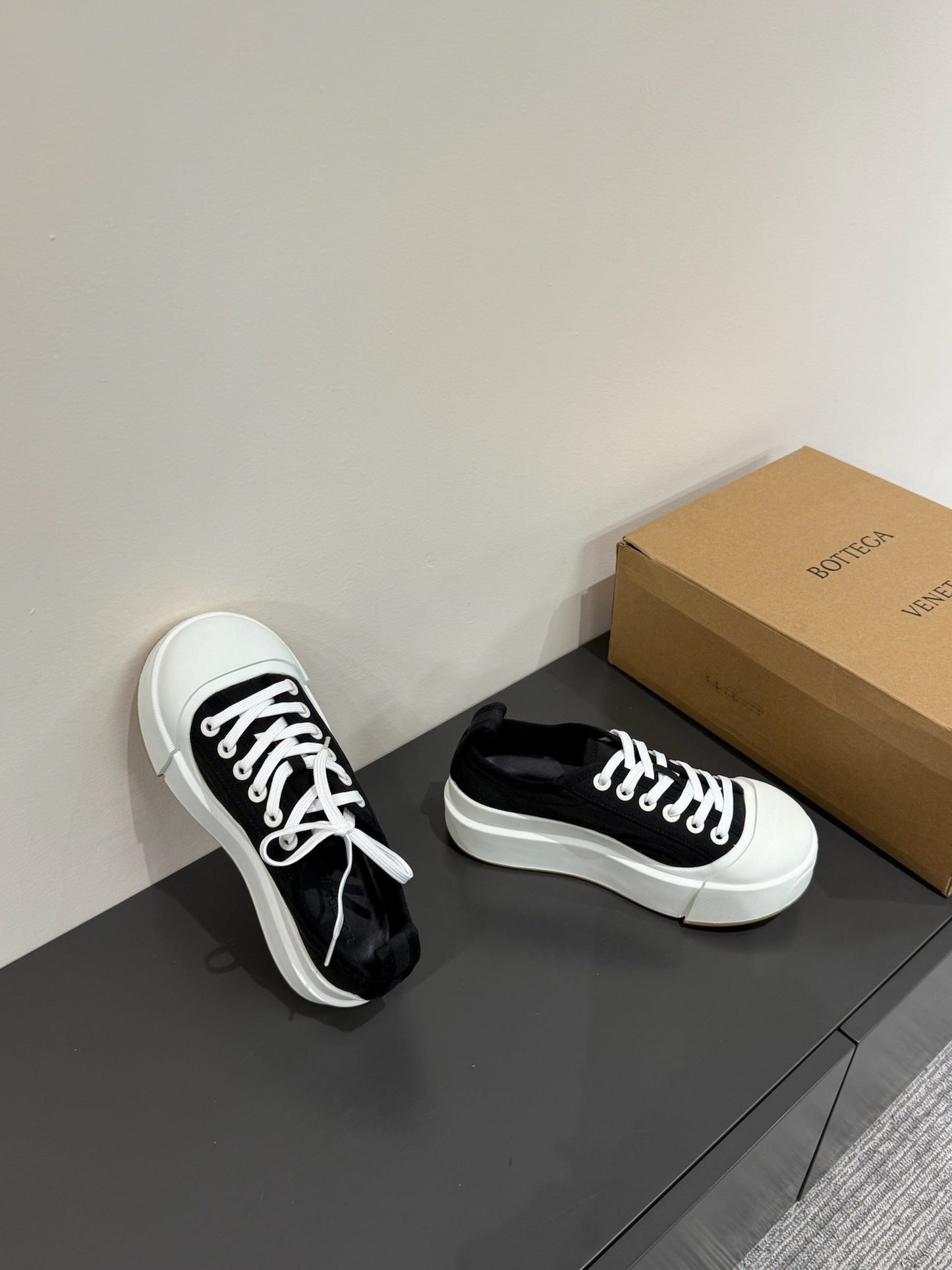 VULCAN PLATFORM SNEAKER IN BLACK CANVAS