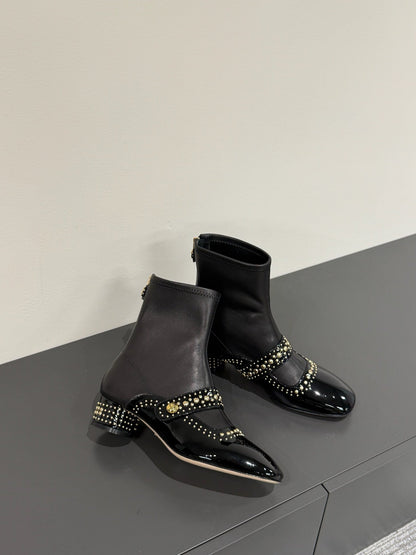 BELLE-D HEELED ANKLE BOOT BLACK PATENT CALFSKIN