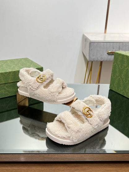 DAD SANDALS IN WHITE FLEECE WITH GOLD HARDWARE