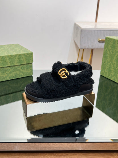 DAD SANDALS IN BLACK FLEECE WITH GOLD HARDWARE