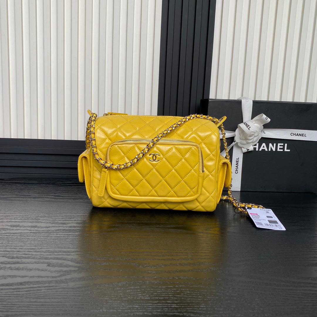 CAMERA BAG 24 IN MIMOSA YELLOW SHINY CALFSKIN GOLD CHAIN