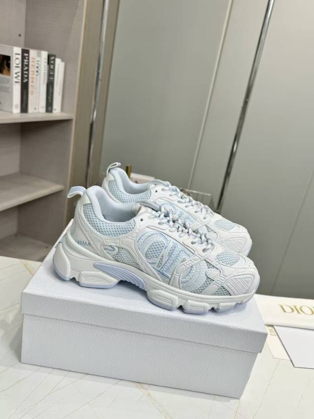 CD CHORONO SNEAKER IN WHITE AND LIGHT BLUE MESH