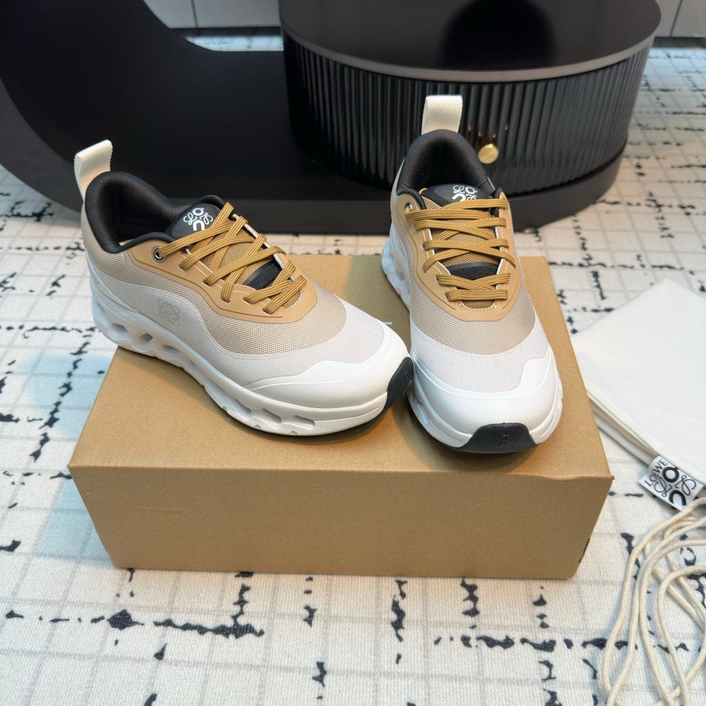 LW CLOUDTILT 2.0 SNEAKER TAN AND WHITE POLYESTER