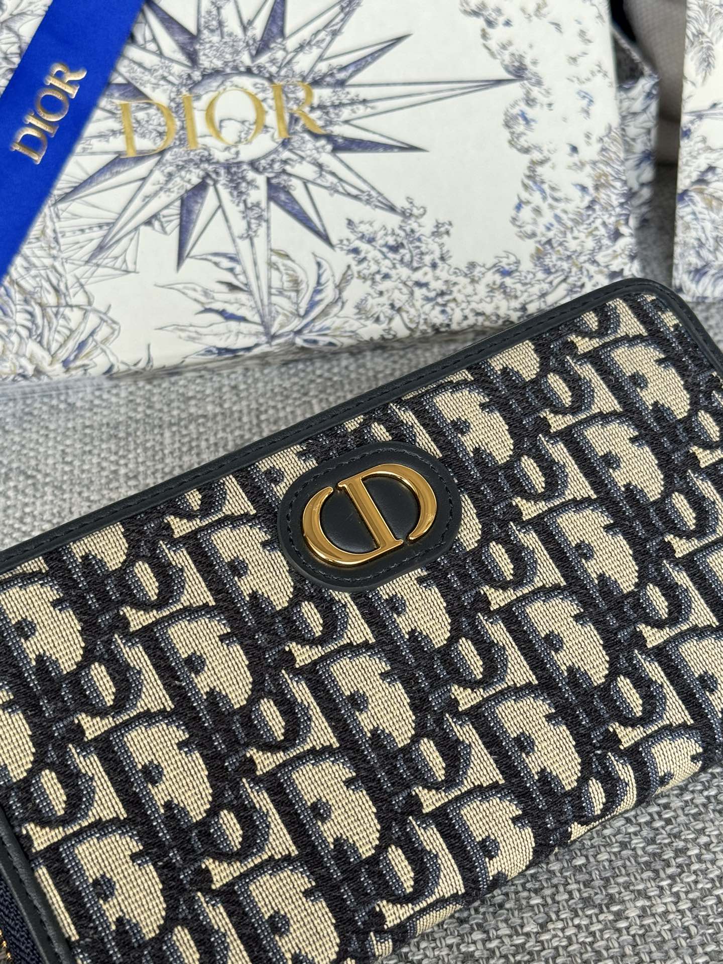 MONTAIGNE VOYAGEUR LONG WALLET 20 IN BLACK MONOGRAM OBLIQUE JACQUARD