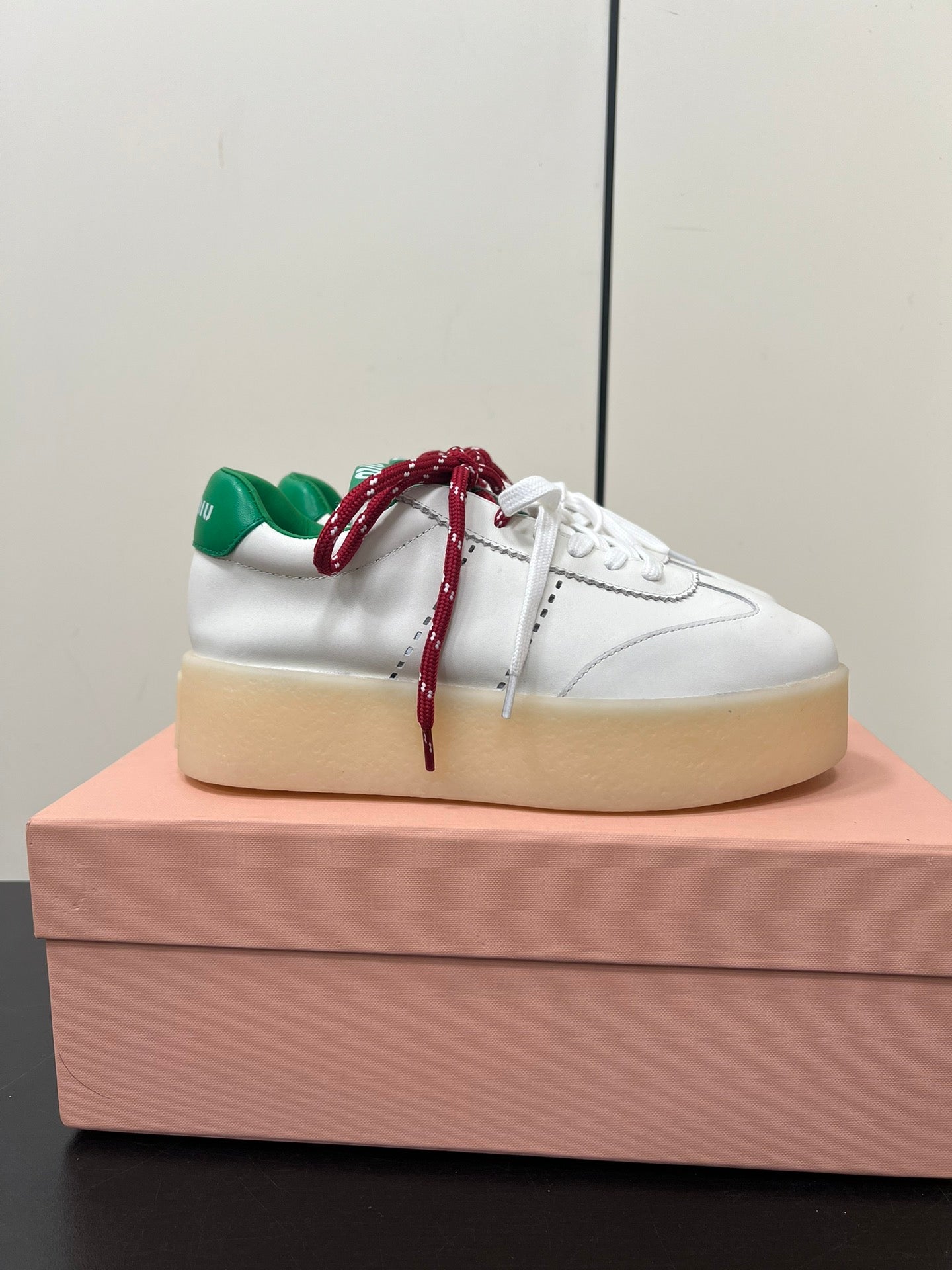 THICK-SOLED RETRO SNEAKERS IN WHITE MIX GREEN SMOOTH LAMBSKIN