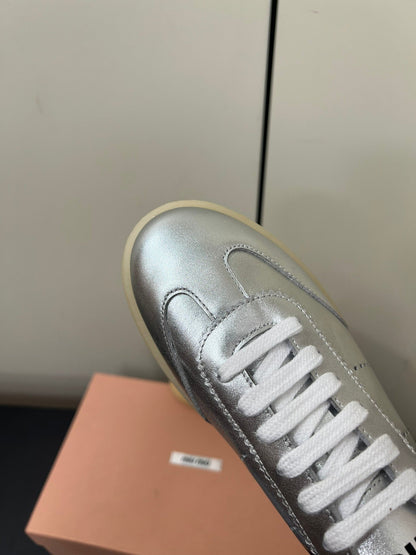 THICK-SOLED RETRO SNEAKERS IN SILVER METALLIC SMOOTH LAMBSKIN
