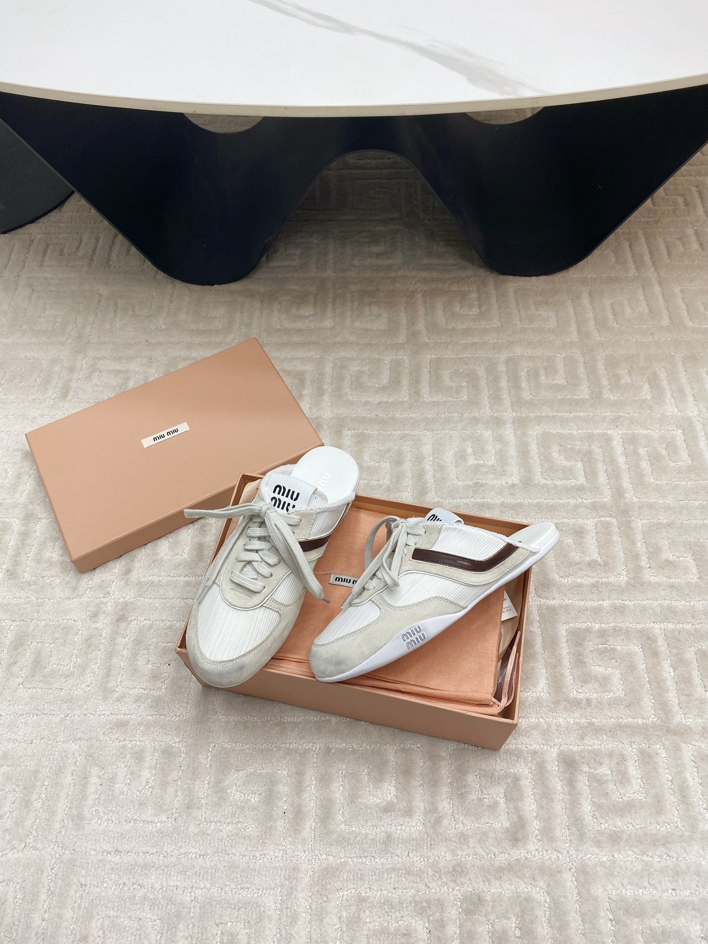 SNEAKER MULES IN WHITE MESH AND BEIGE SUEDE