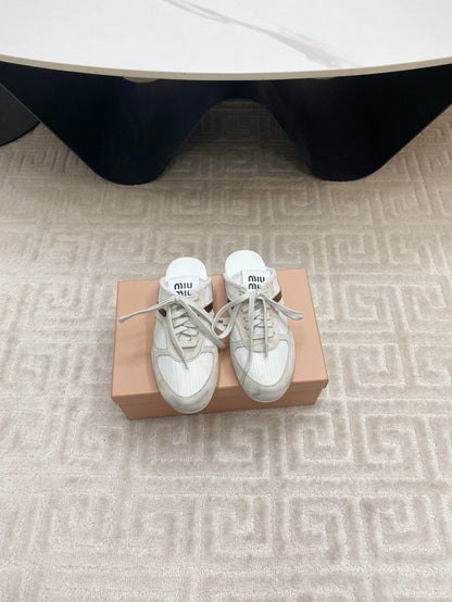 SNEAKER MULES IN WHITE MESH AND BEIGE SUEDE