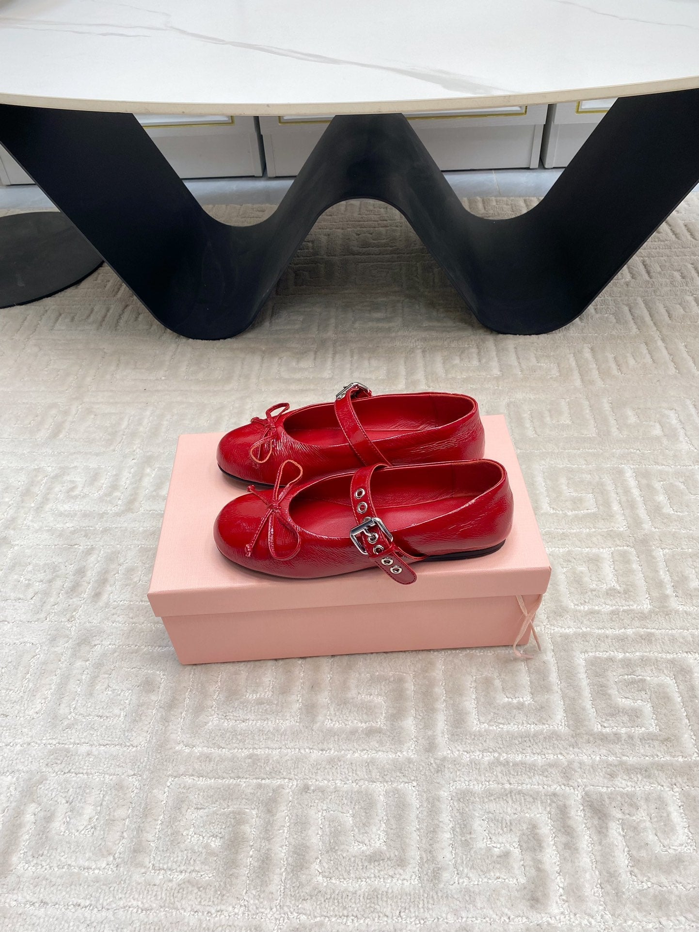 BOW MARY JANE FLAT IN RED NAPLAK LAMBSKIN