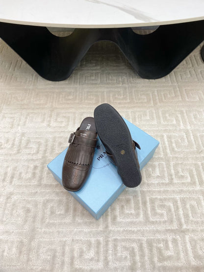 TASSEL MULES IN WALNUT BROWN LAMBSKIN