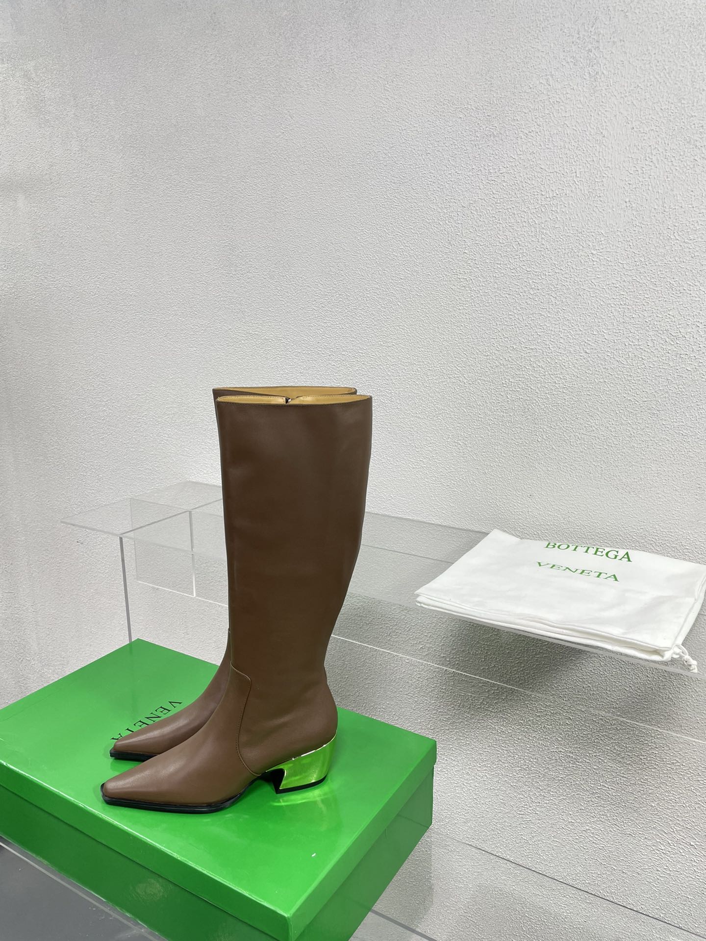 TEX HIGH BOOT IN MEDIUM BROWN PATENT CALFSKIN