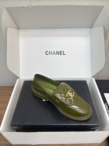 MOCCASIN 2.5 CM IN ARMY GREEN PREMIUM LAMBSKIN