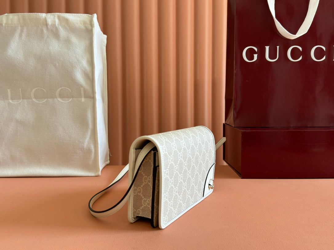 EMBLEM WALLET GG MONOGRAM 20 IN BEIGE AND WHITE SMOOTH CALFSKIN