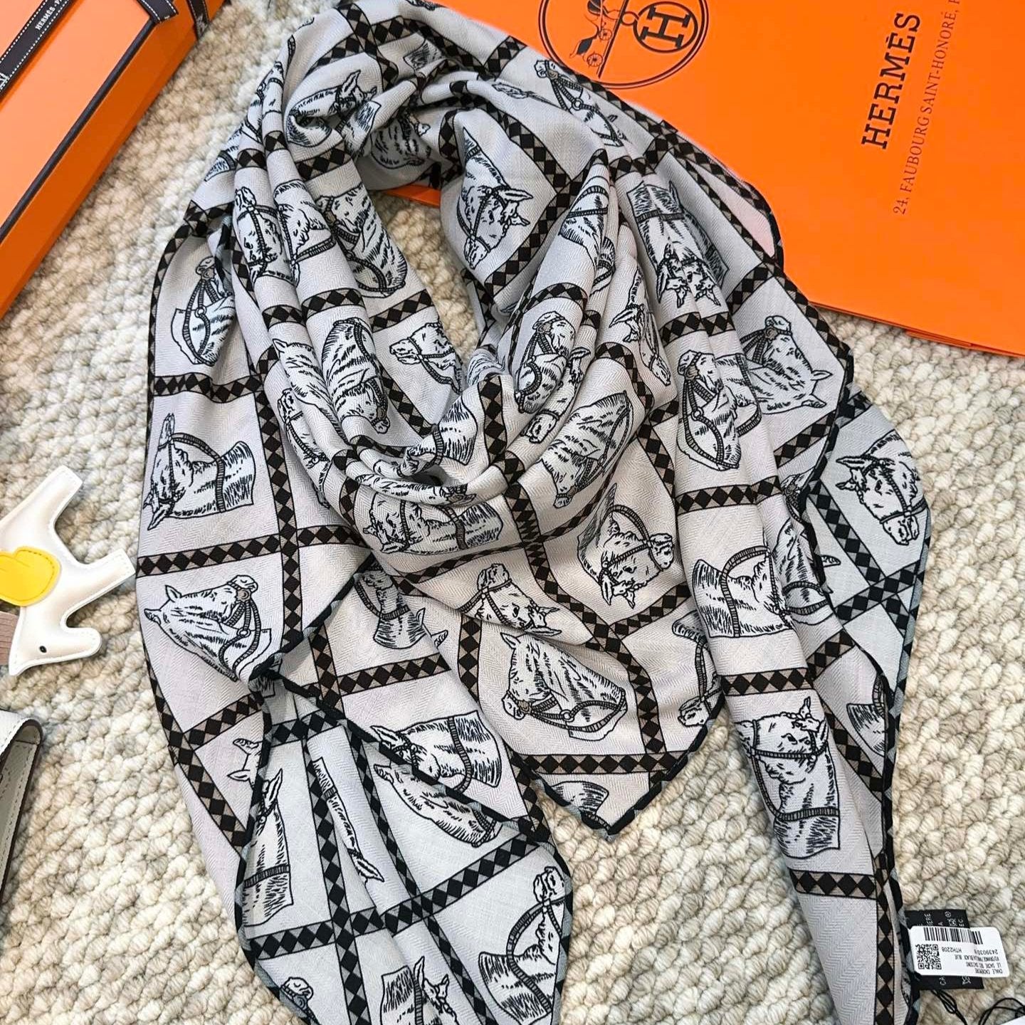 SCARF 135 CM BLACK MIX WHITE 393118