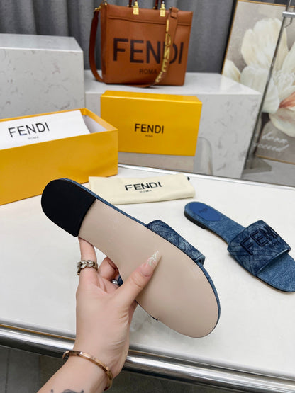 FF 5 NAVY BLUE CANVAS SLIDE