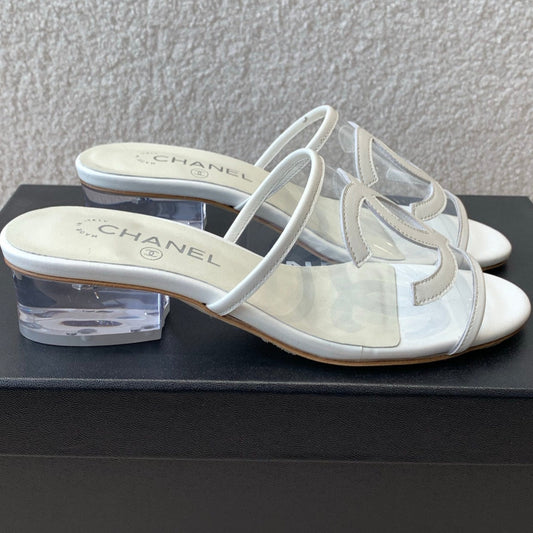 SLIDE SANDALS IN WHITE LAMBSKIN WITH TRANSPARENT PVC