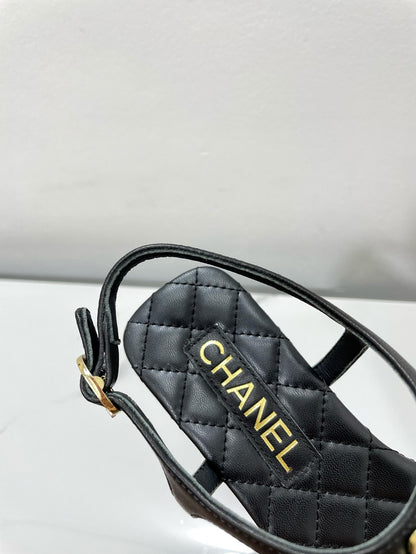 THONG SANDALS WITH COLORFUL PEARL BUCKLE IN BLACK LAMBSKIN