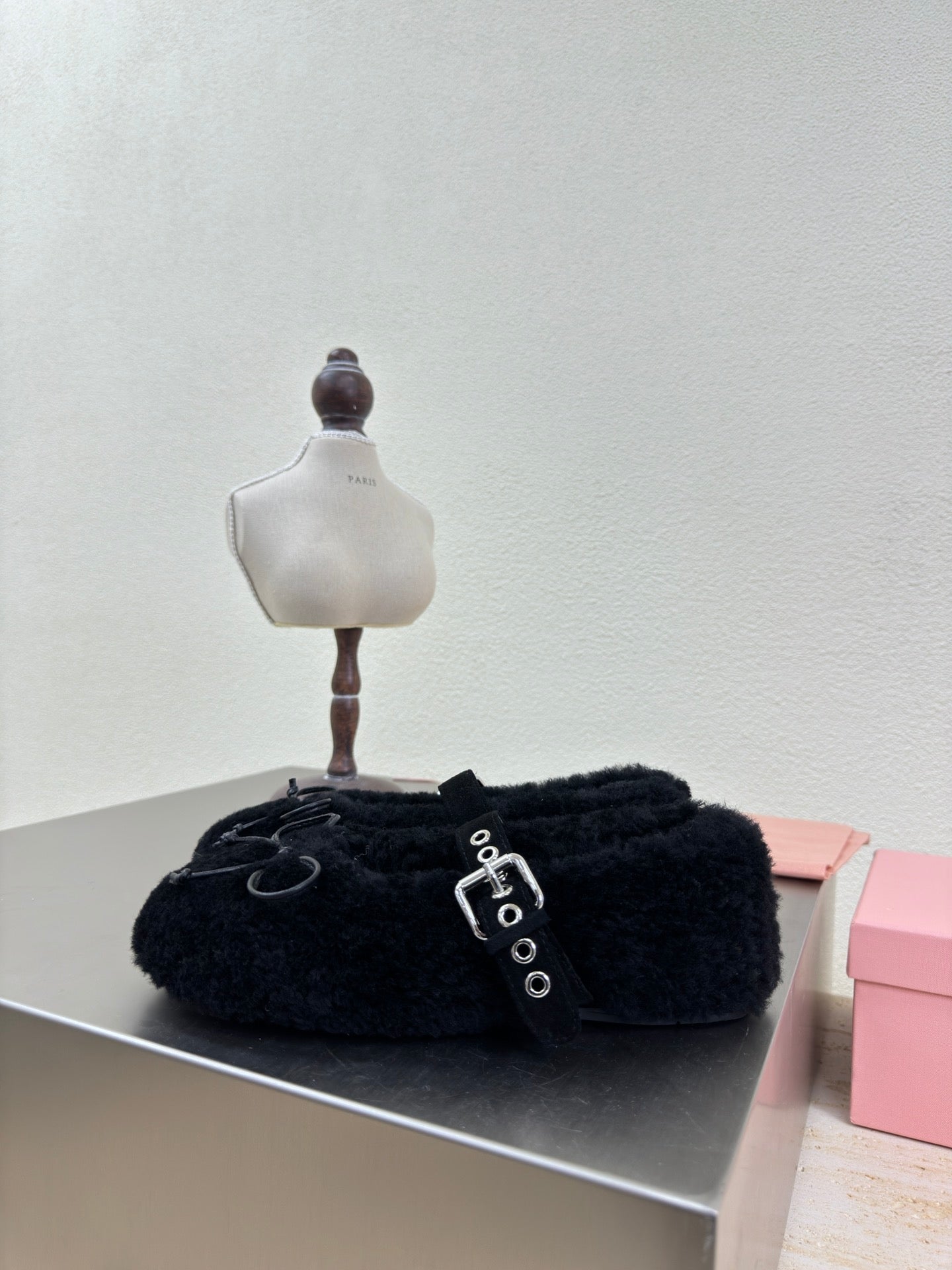SHEARLING BALLET FLAT BLACK WITH SUEDE STRAP