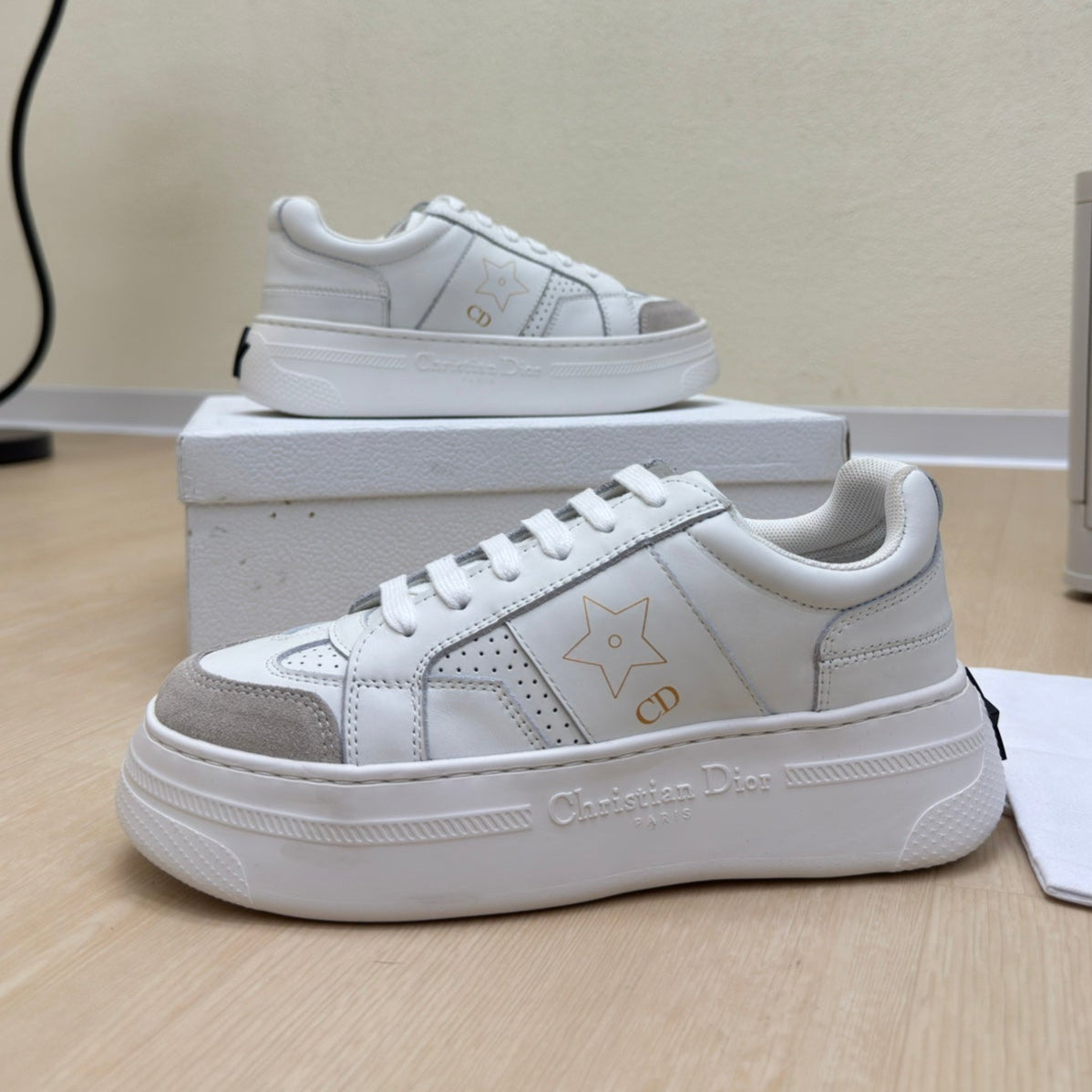 STAR PLATFORM SNEAKER IN WHITE CALFSKIN AND SUEDE
