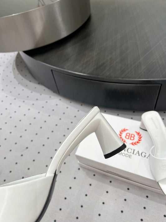 SQUARE-TOE MEDIUM HEEL MULES IN WHITE CALFSKIN LOGO EMBOSSED